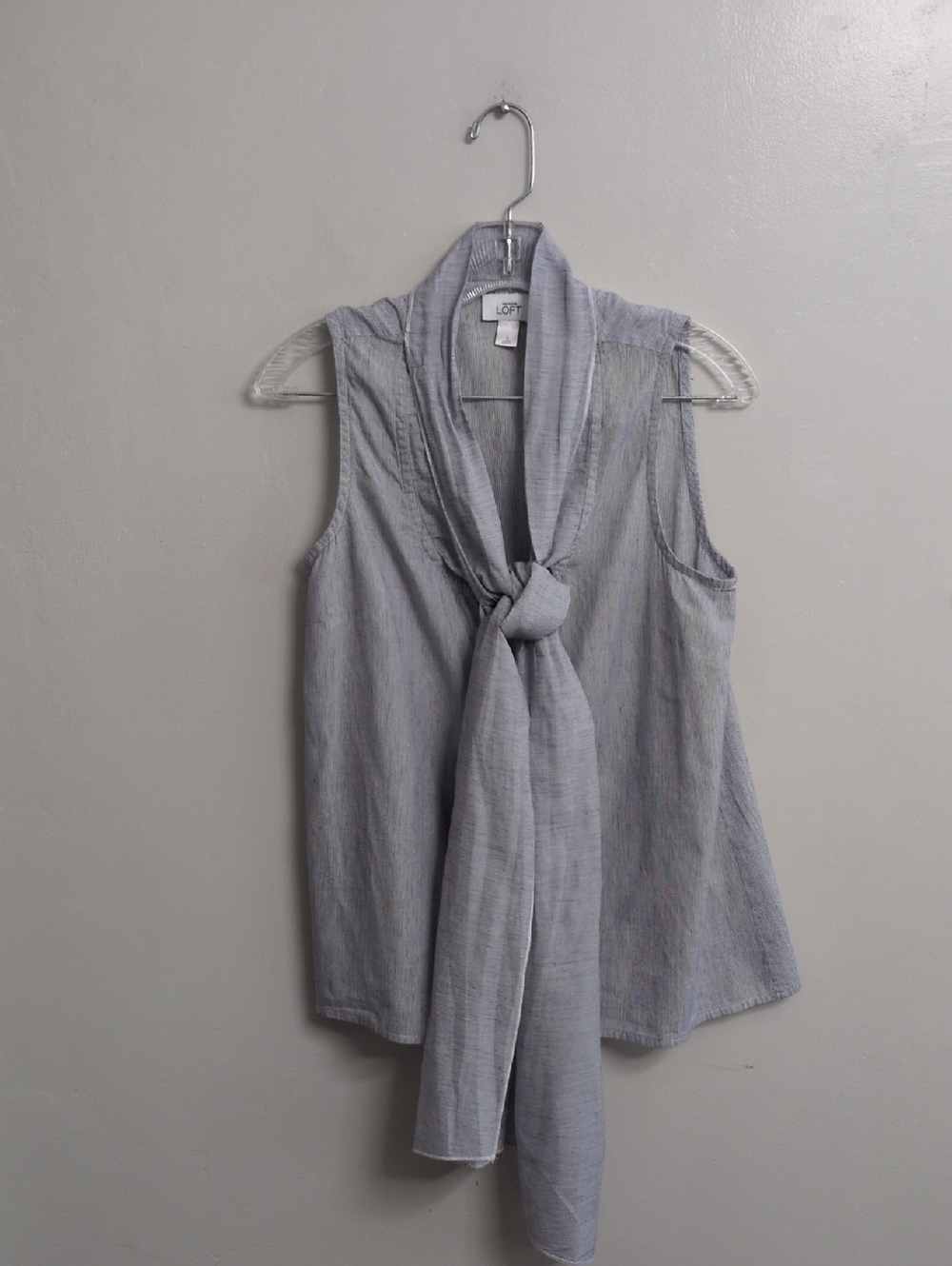 Loft Sleeveless Blouse With Tie